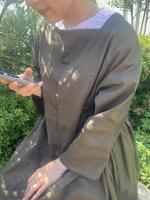 Square neckline dress-B